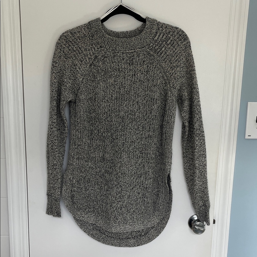Design Lab light grey and black long sleeve sweater